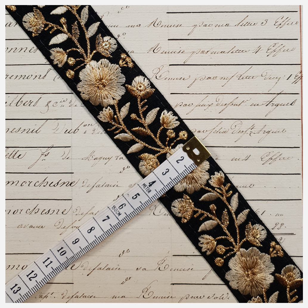 Embroidered Trim - 1 Meter - (ITR-1021)