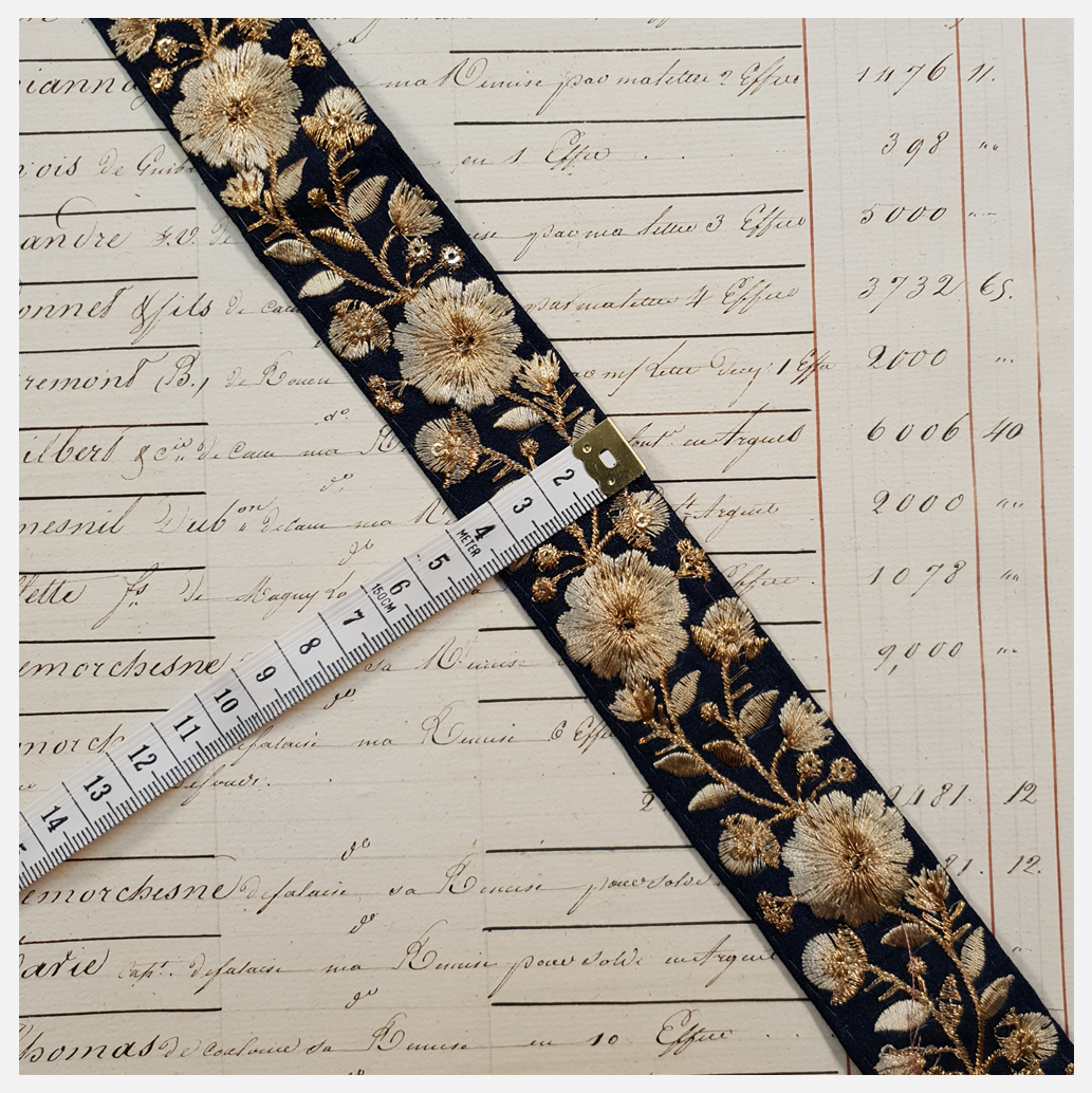 Embroidered Trim - 1 Meter - (ITR-1023)