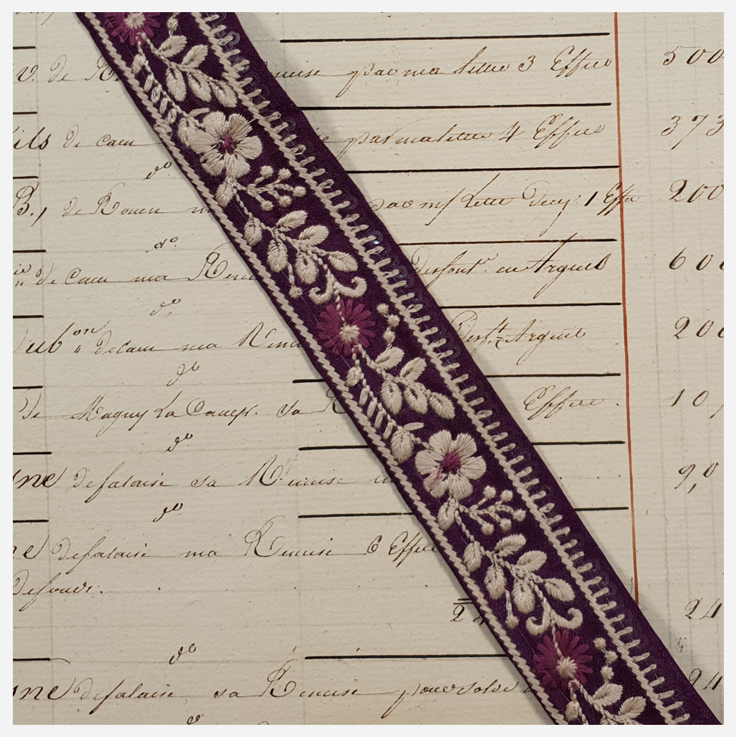 Embroidered Trim - 1 Meter - (ITR-1028)