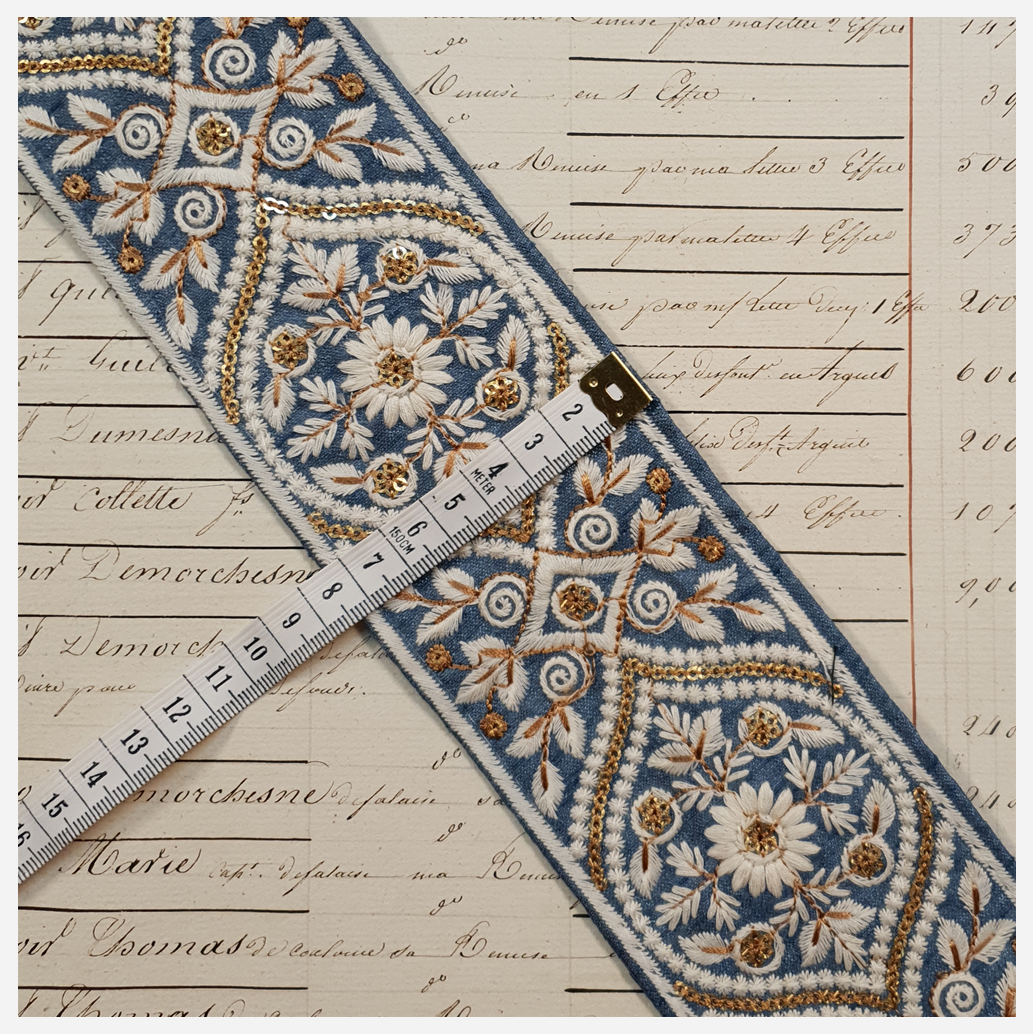 Embroidered Trim - 1 Meter - (ITR-1038)