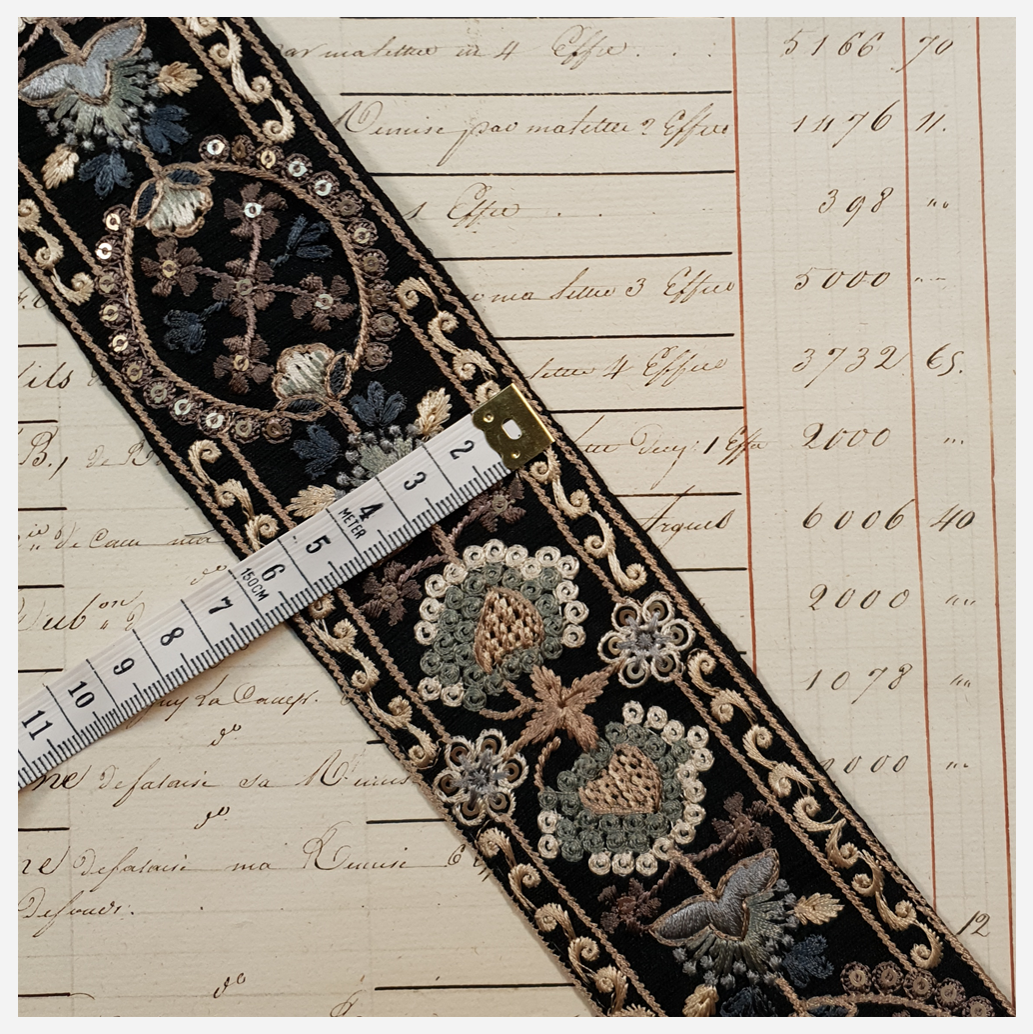 Embroidered Trim - ROLL - (ITR-1041)