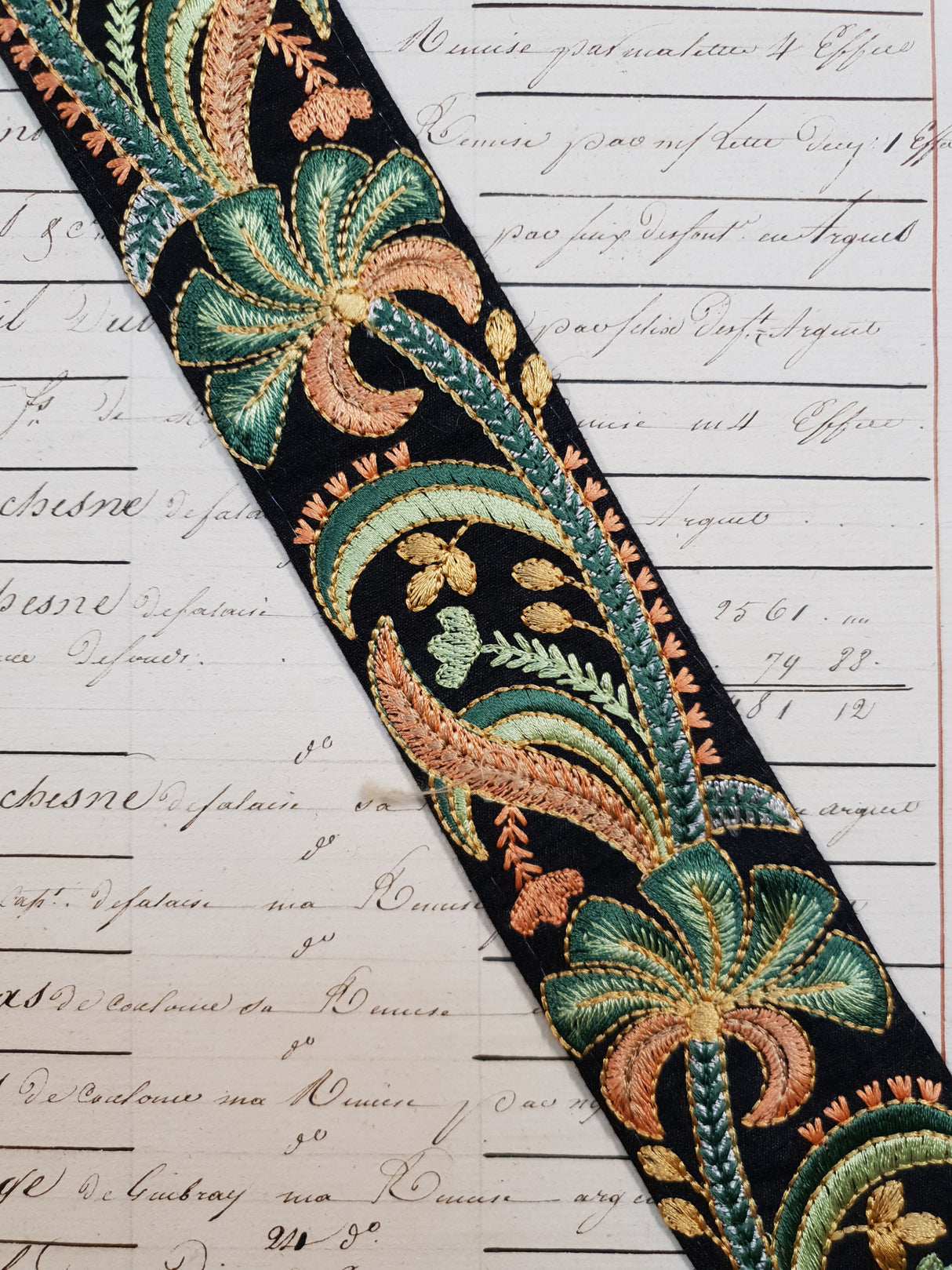 Embroidered Trim - 1 Meter - (ITR-1045)