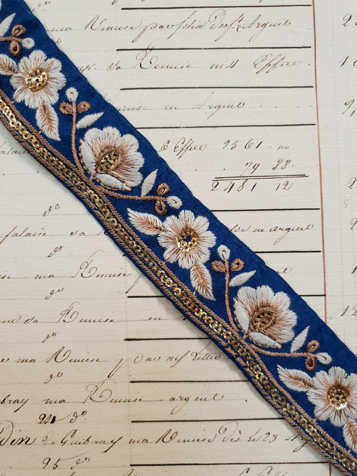 Embroidered Trim - 1 Meter - (ITR-1068)