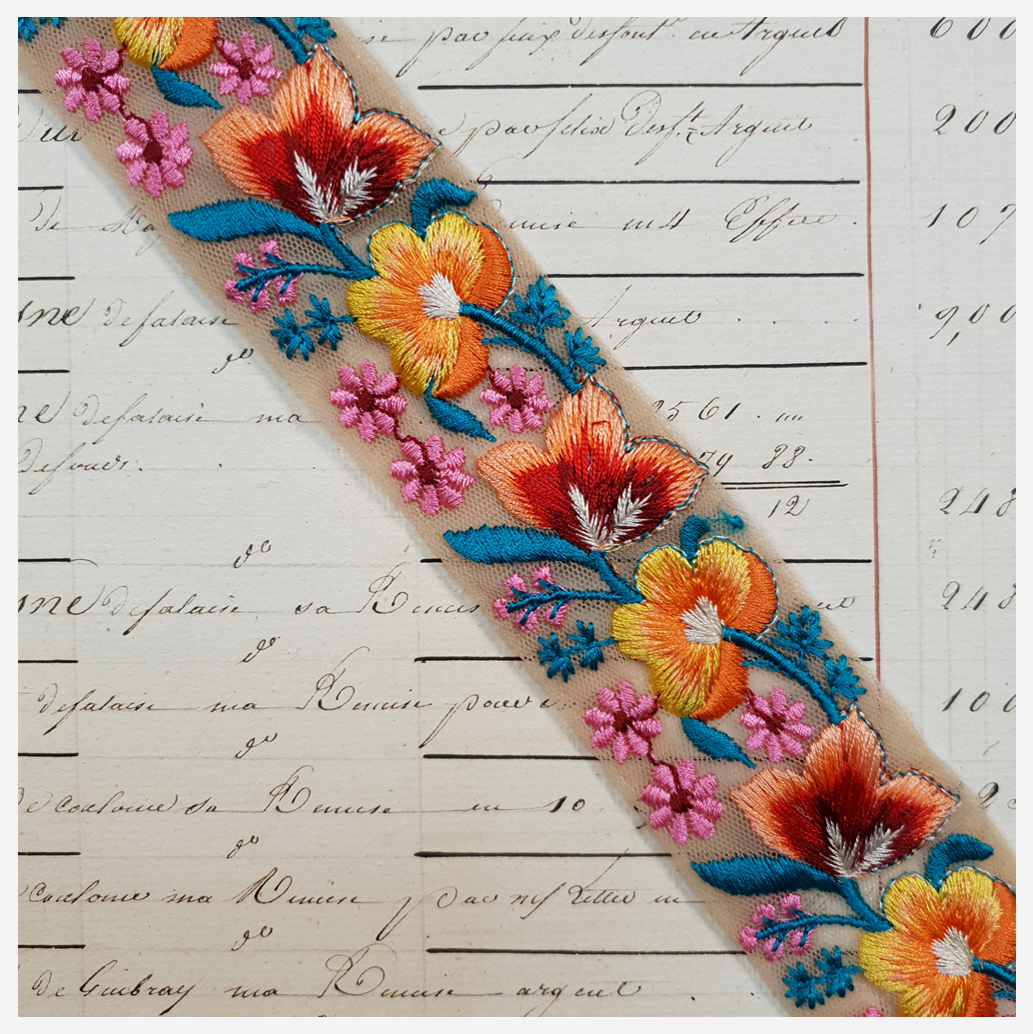 Embroidered Trim - 1 Meter - (ITR-1072)