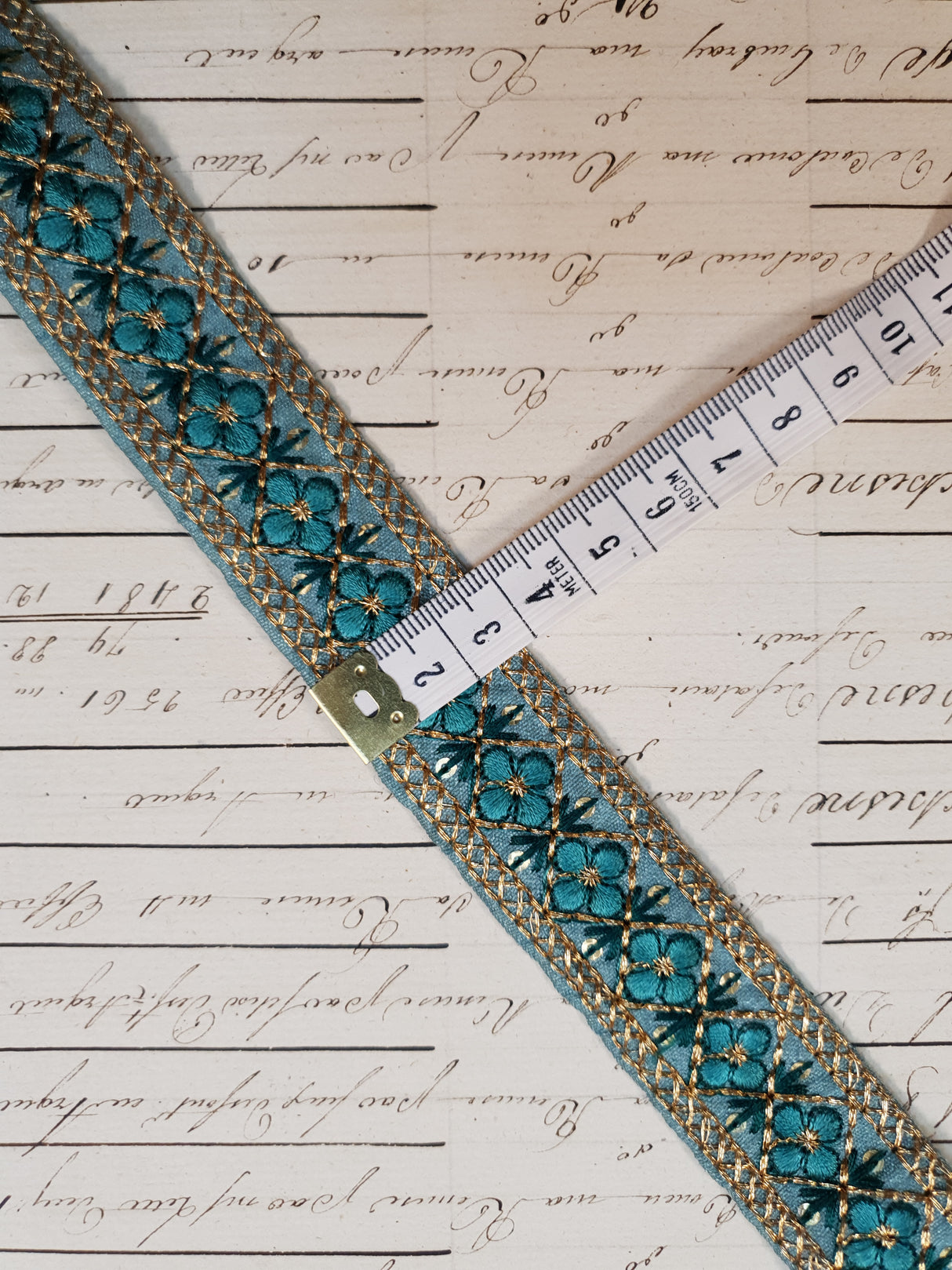 Embroidered Trim - 1 Meter - (ITR-1073)