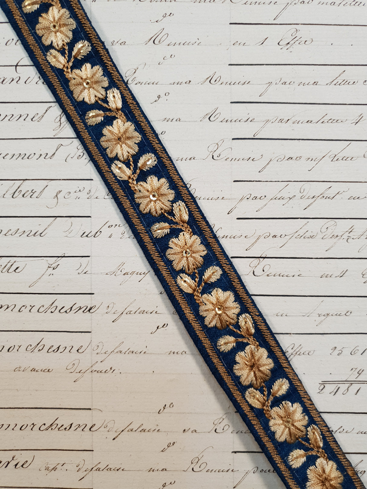 Embroidered Trim - 1 Meter - (ITR-1115)