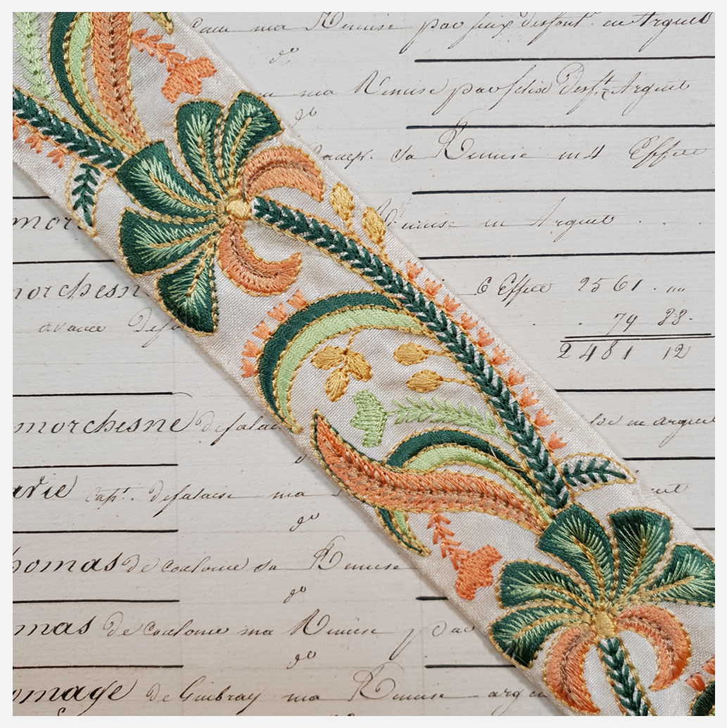 Embroidered Trim - 1 Meter - (ITR-1120)