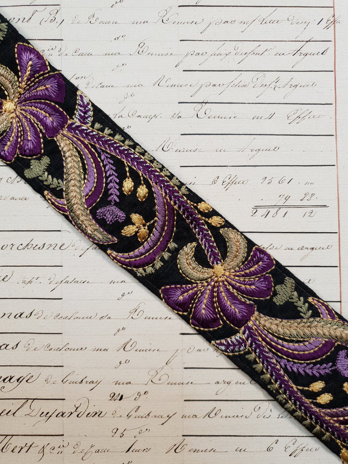 Embroidered Trim - 1 Meter - (ITR-1121)