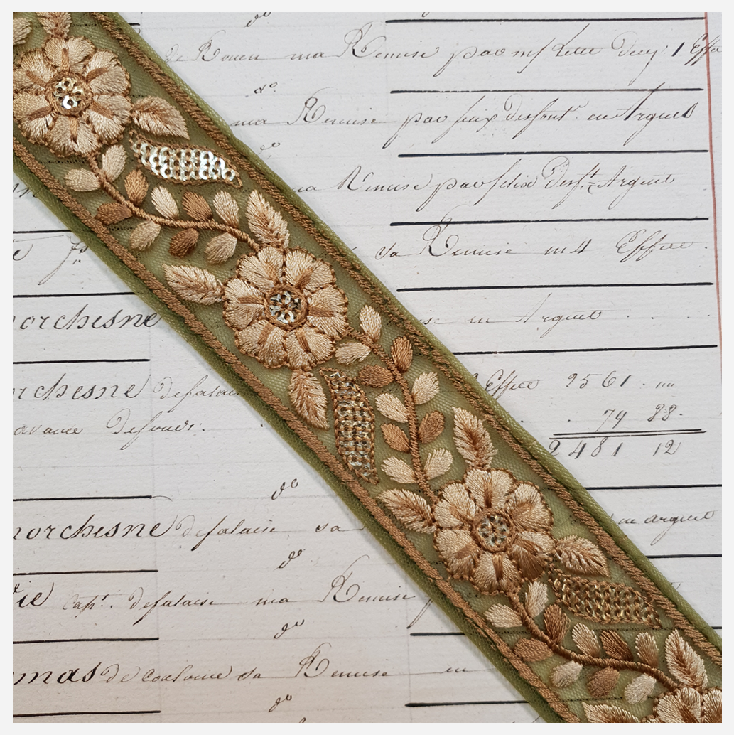 Embroidered Trim - 1 Meter - (ITR-1125)