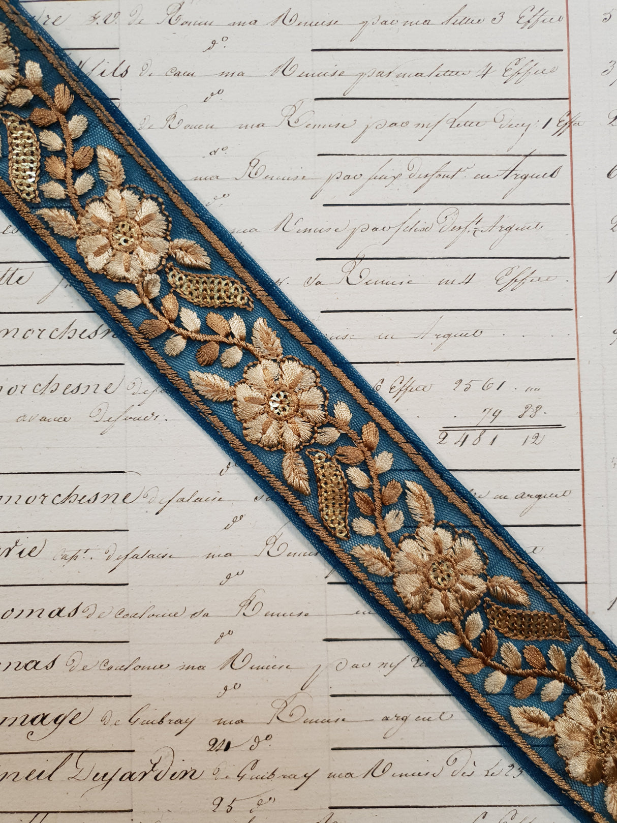 Embroidered Trim - 1 Meter - (ITR-1126)