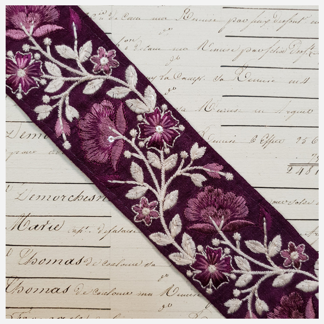 Embroidered Trim - 1 Meter - (ITR-1128)