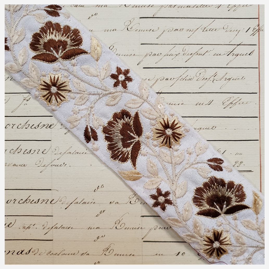 Embroidered Trim - 1 Meter - (ITR-1132)