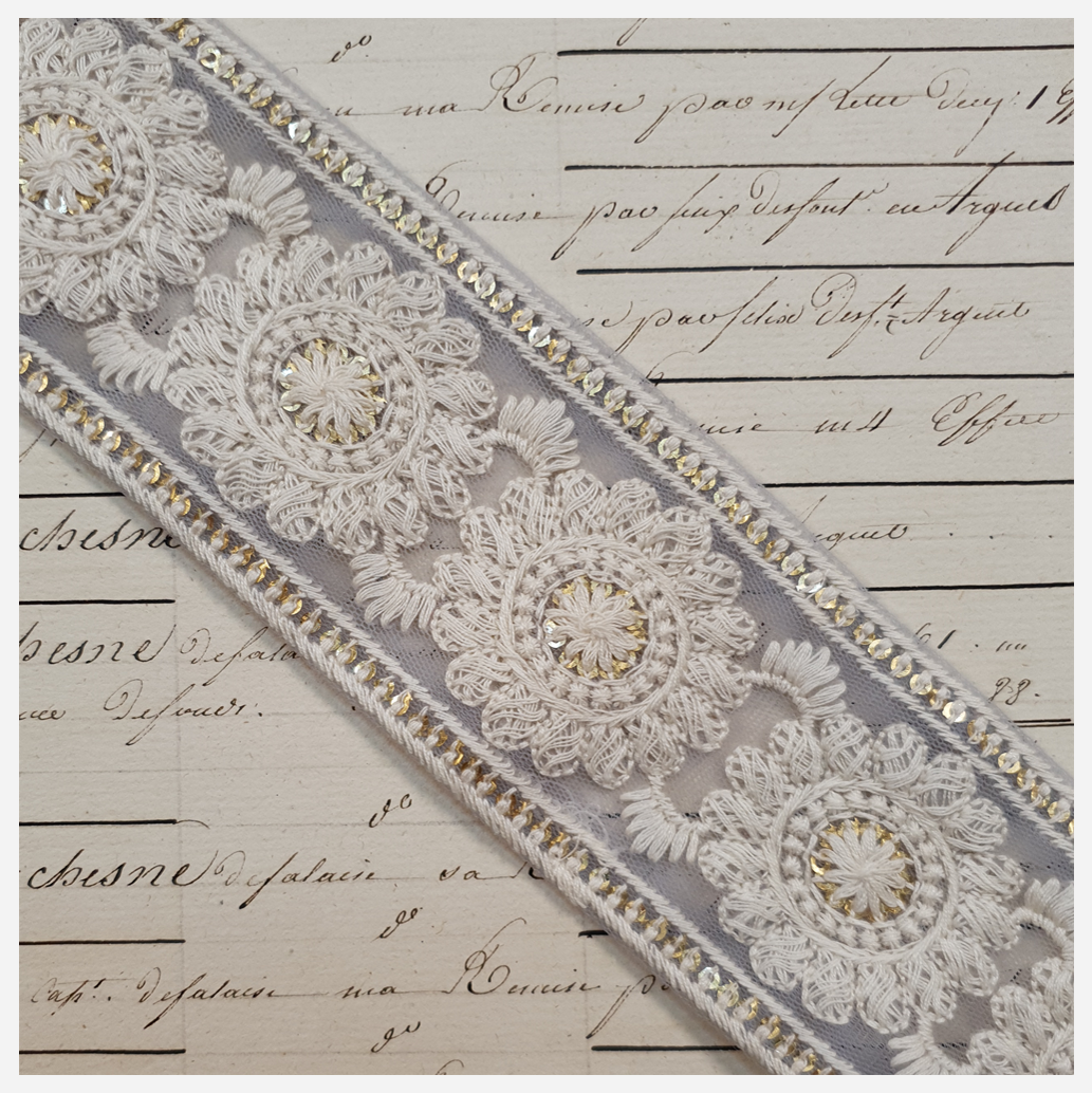 Embroidered Trim - 1 Meter - (ITR-1133)