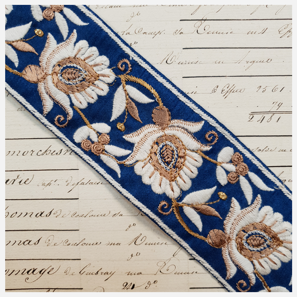 Embroidered Trim - 1 Meter - (ITR-1144)