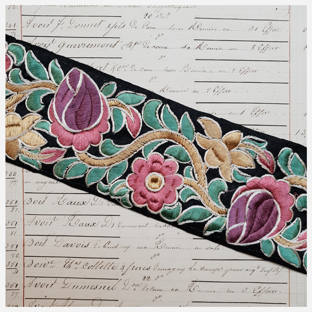 Embroidered Trim - 1 Meter - (ITR-1153)