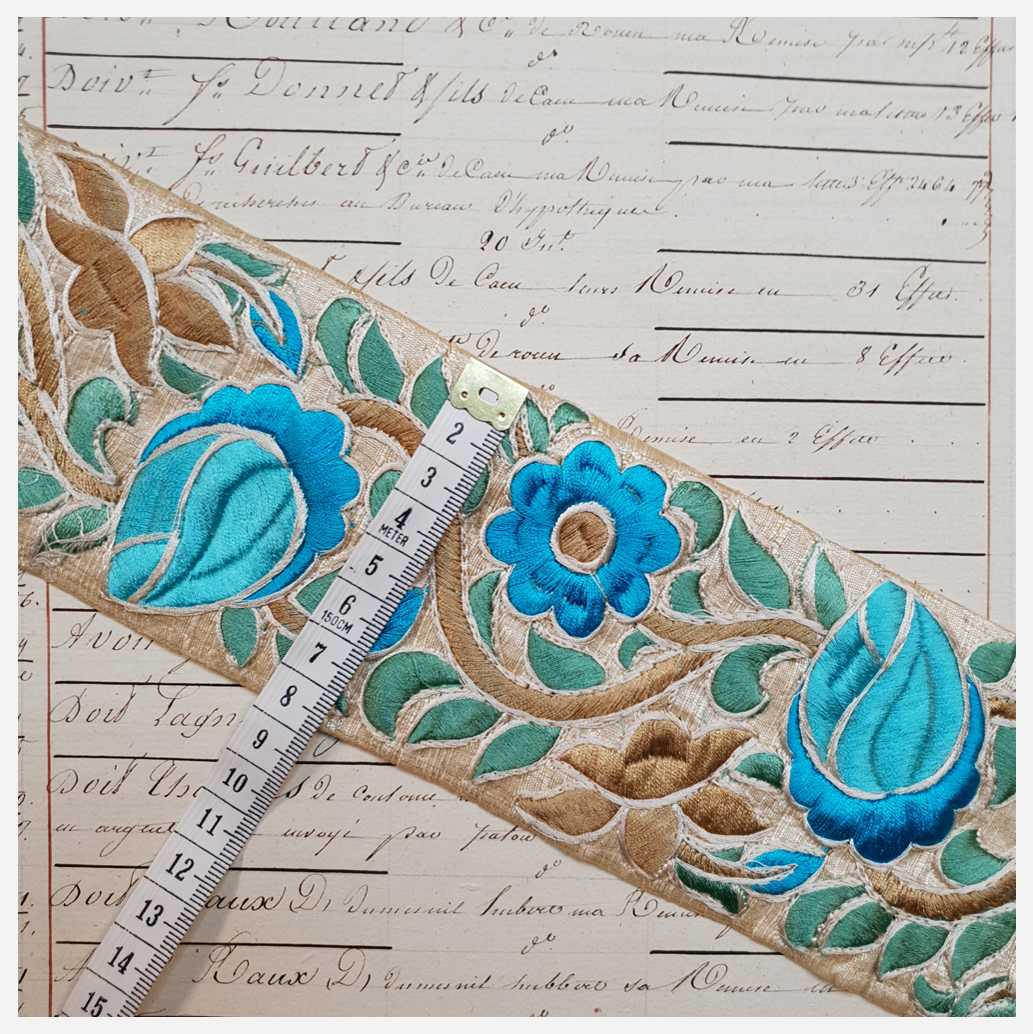 Embroidered Trim - 1 Meter - (ITR-1157)