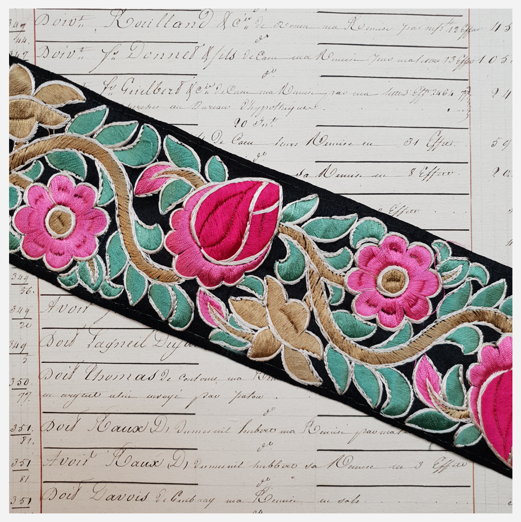 Embroidered Trim - 1 Meter - (ITR-1158)