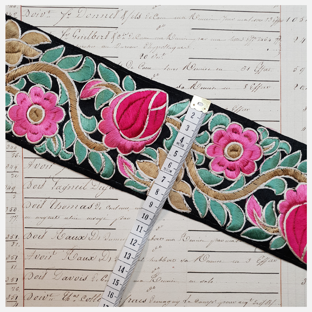 Embroidered Trim - 1 Meter - (ITR-1158)