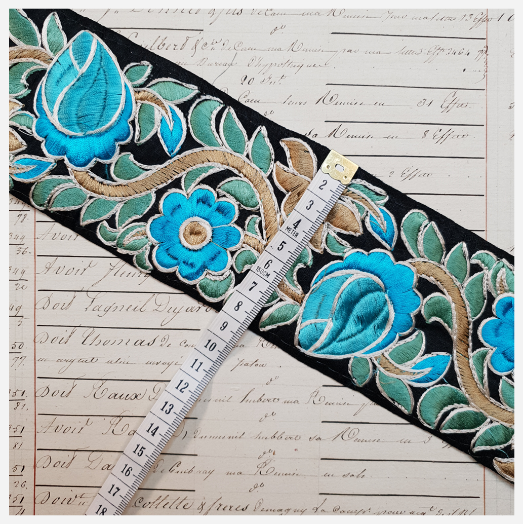 Embroidered Trim - 1 Meter - (ITR-1161)