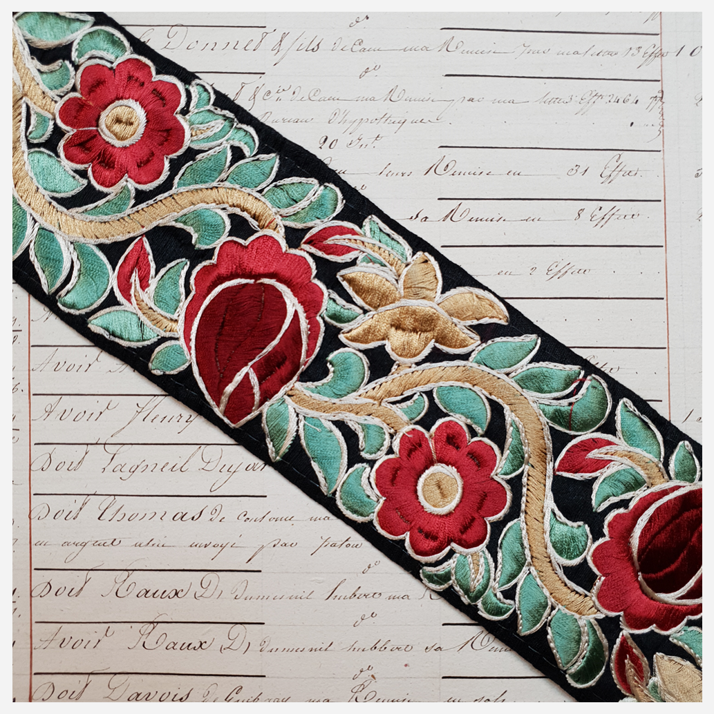 Embroidered Trim - 1 Meter - (ITR-1154)