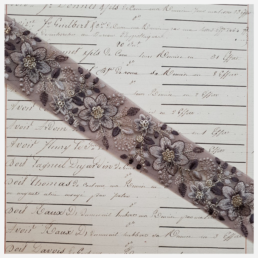 Embroidered Trim - 1 Meter - (ITR-1168)