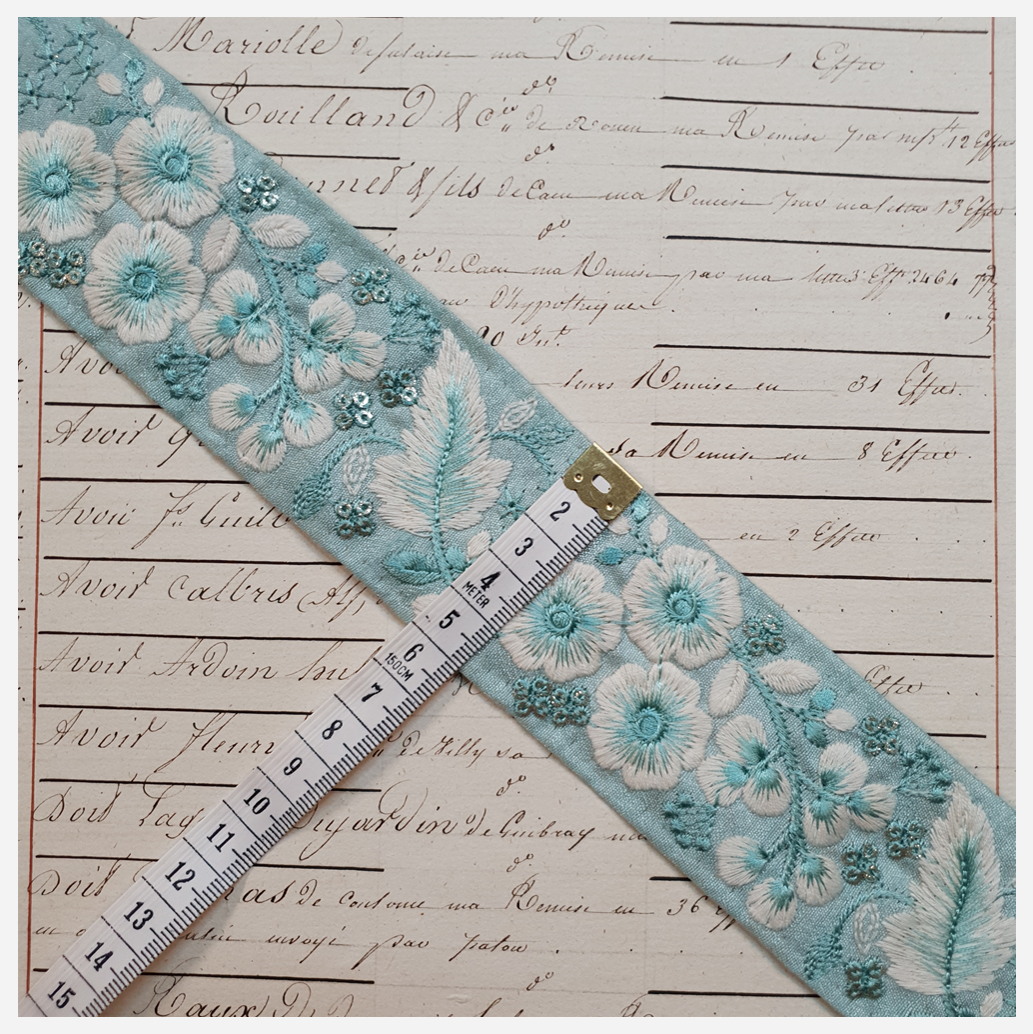 Embroidered Trim - 1 Meter - (ITR-1183)