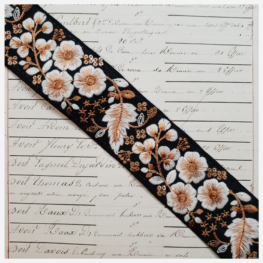 Embroidered Trim - 1 Meter - (ITR-1185)