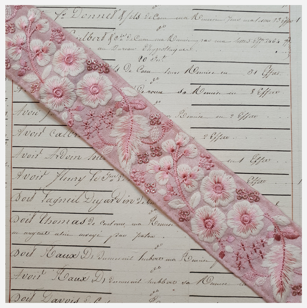 Embroidered Trim - 1 Meter - (ITR-1187)