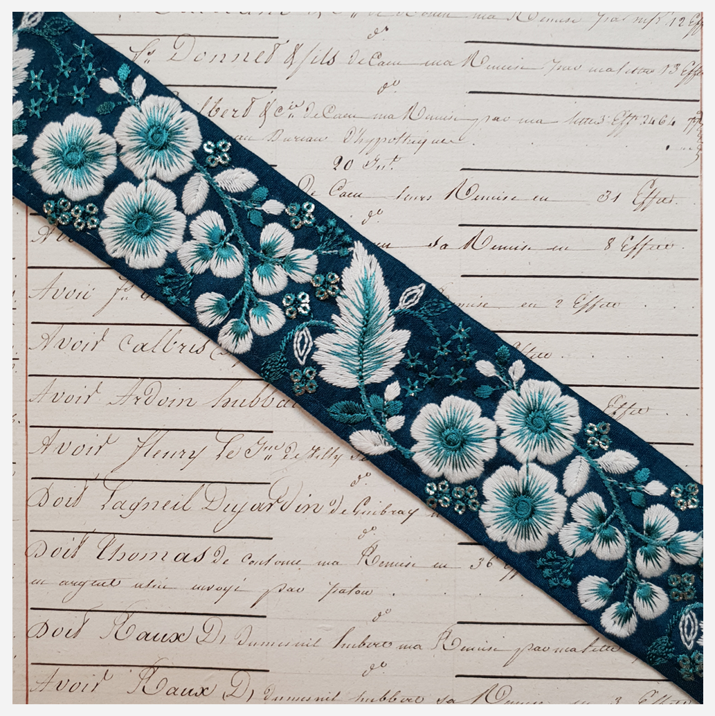 Embroidered Trim - 1 Meter - (ITR-1188)