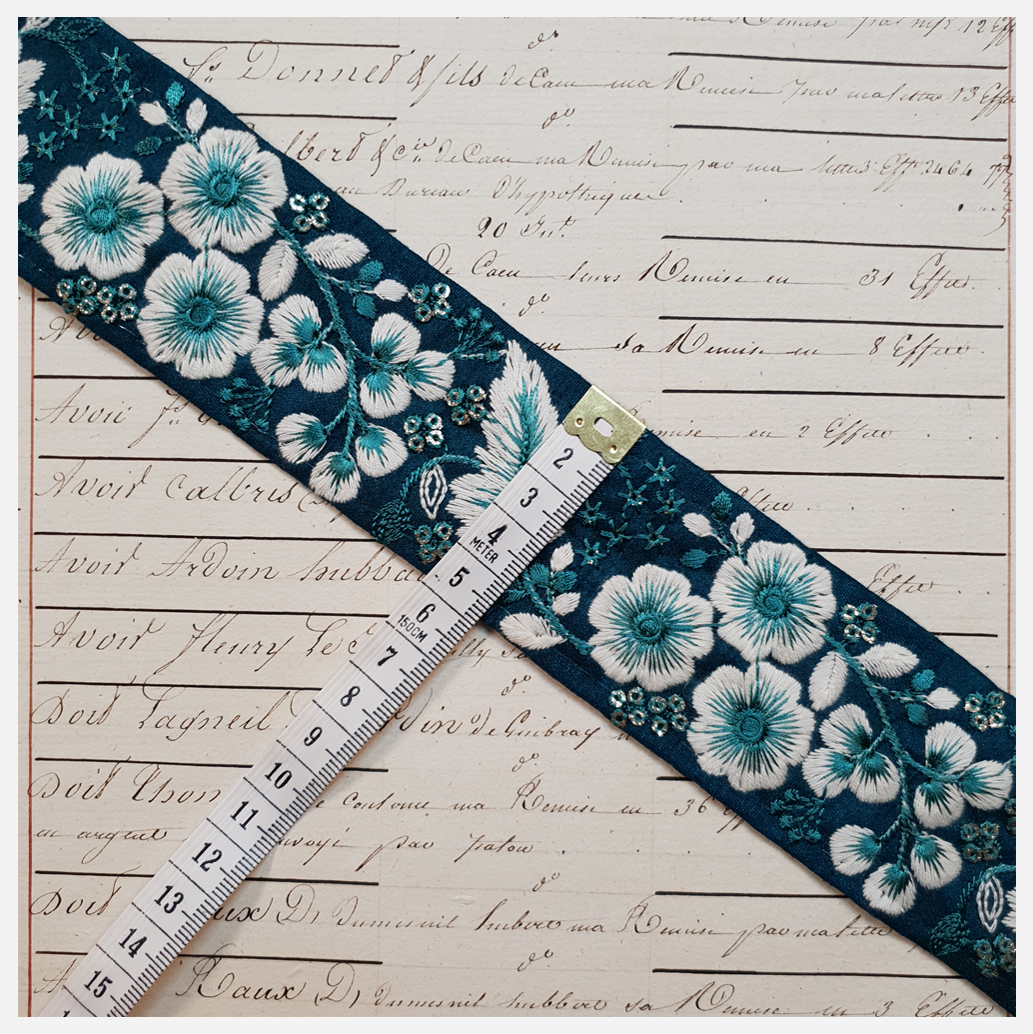 Embroidered Trim - 1 Meter - (ITR-1188)