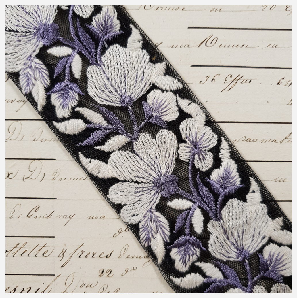 Embroidered Trim - 1 Meter - (ITR-1201)