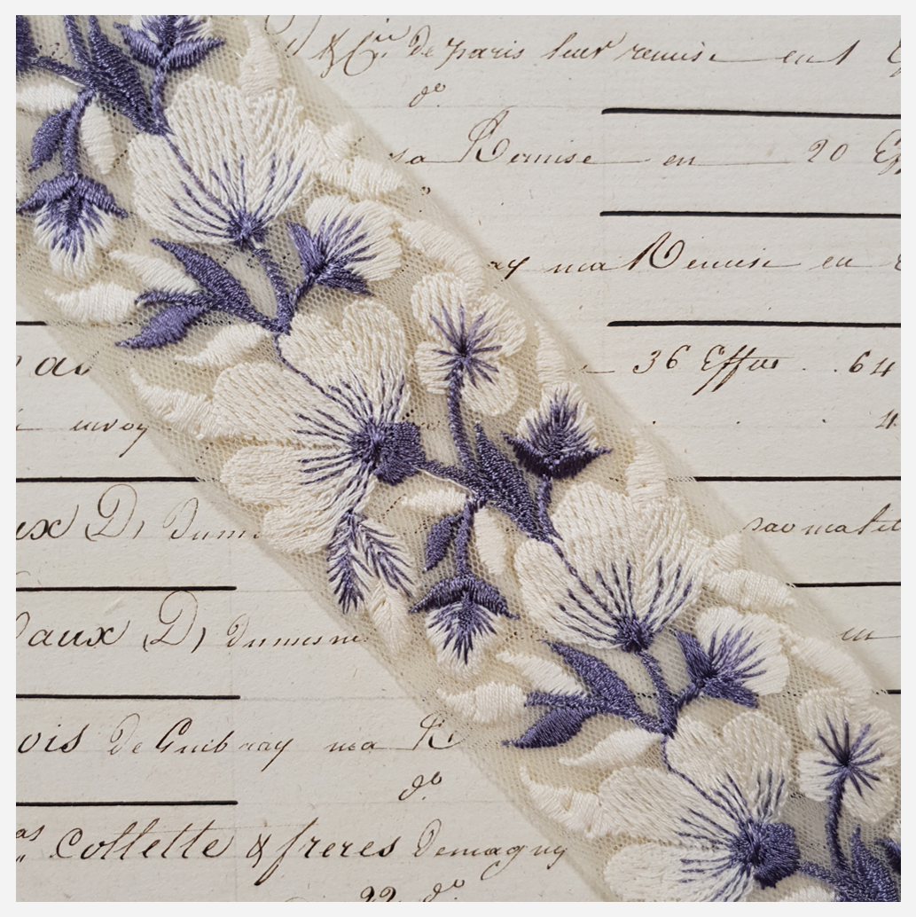 Embroidered Trim - 1 Meter - (ITR-1203)