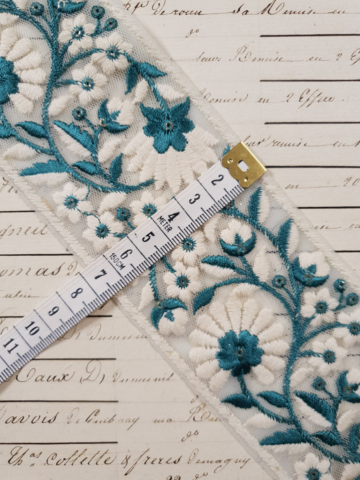 Embroidered Trim - 1 Meter - (ITR-1206)