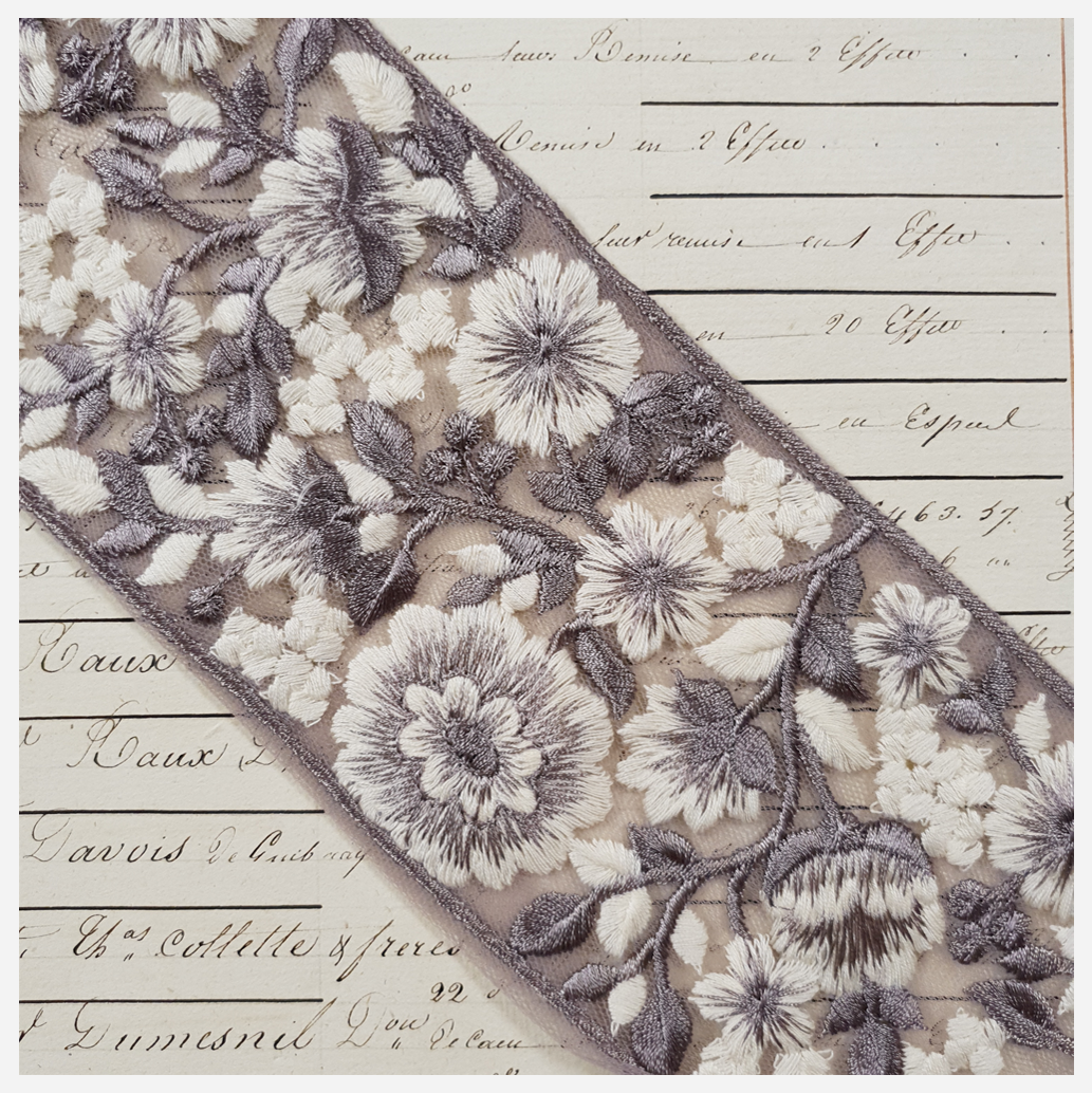 Embroidered Trim - 1 Meter - (ITR-1209)