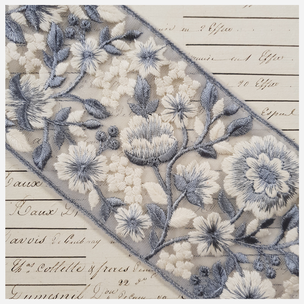 Embroidered Trim - 1 Meter - (ITR-1210)