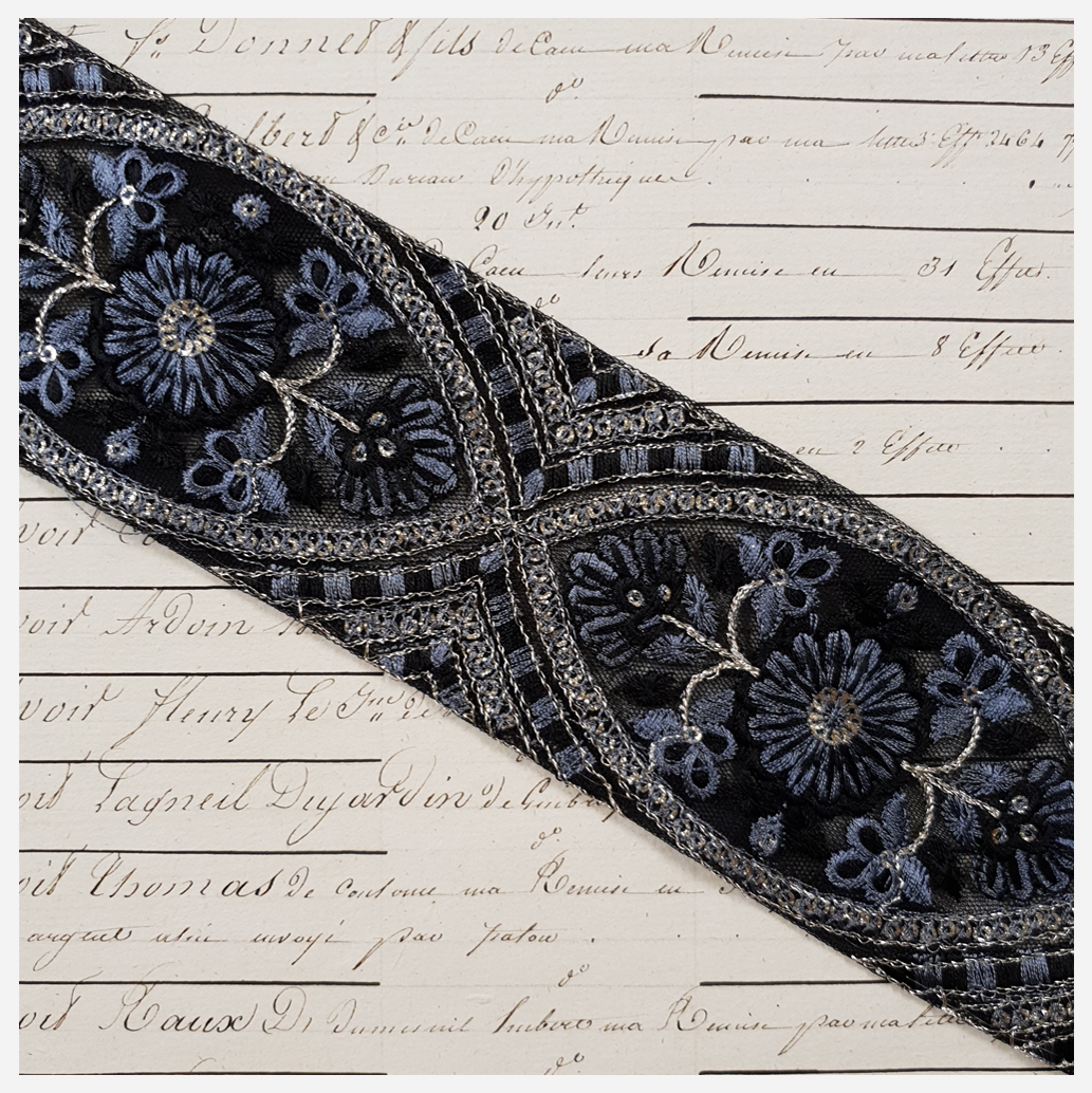 Embroidered Trim - 1 Meter - (ITR-1235)