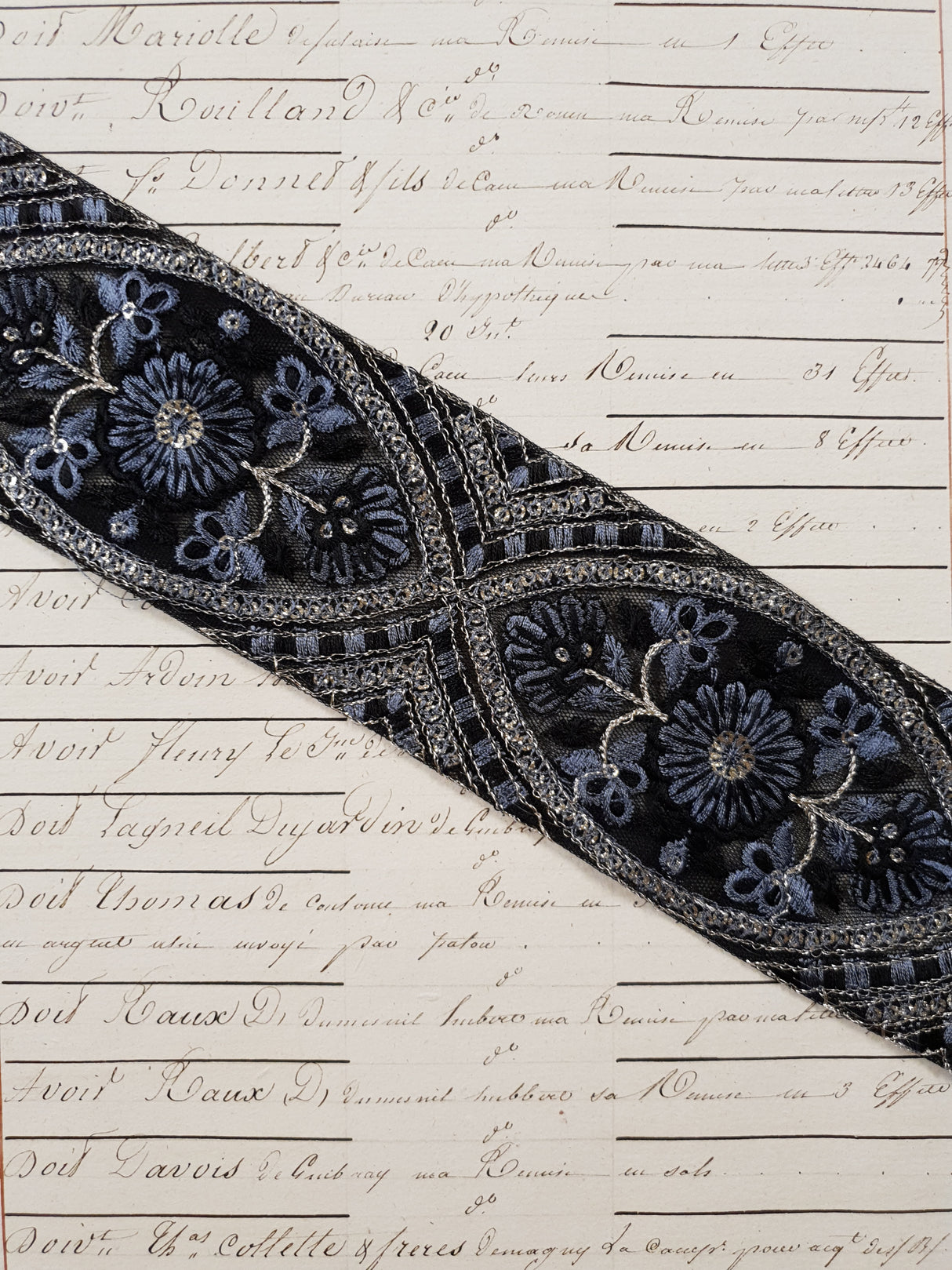 Embroidered Trim - 1 Meter - (ITR-1235)