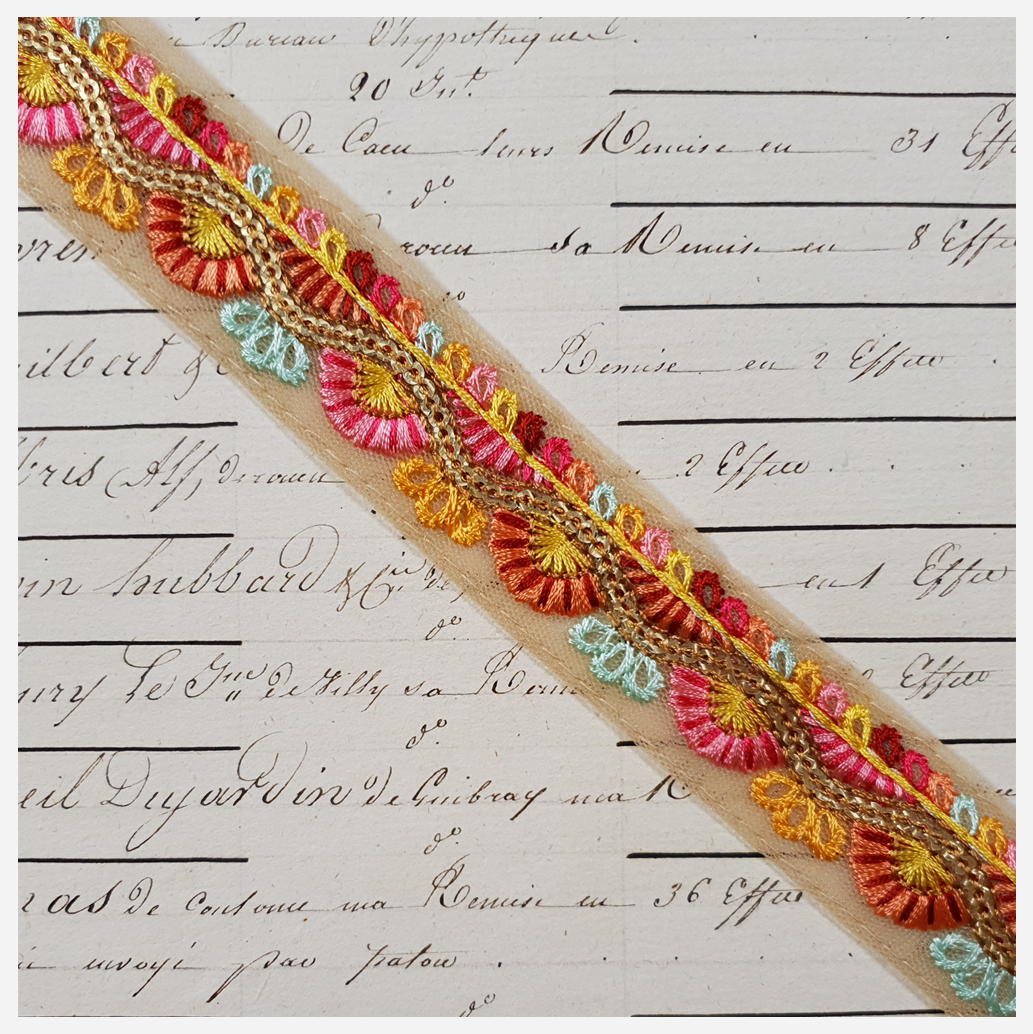 Embroidered Trim - 1 Meter - (ITR-1242)