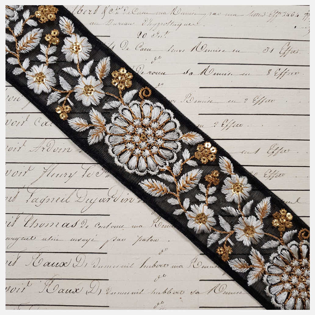 Embroidered Trim - 1 Meter - (ITR-1262)