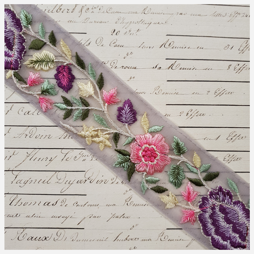 Embroidered Trim - 1 Meter - (ITR-1276)