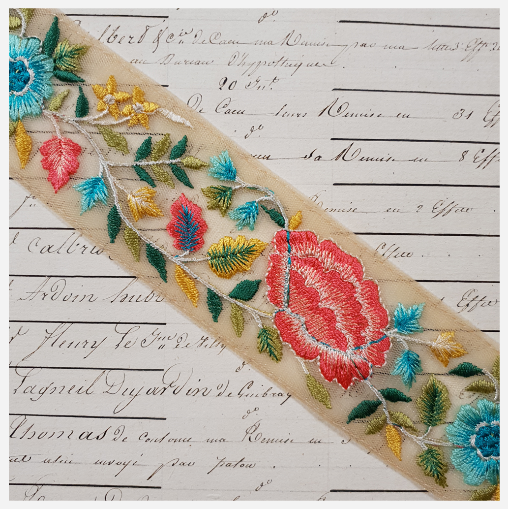 Embroidered Trim - 1 Meter - (ITR-1278)