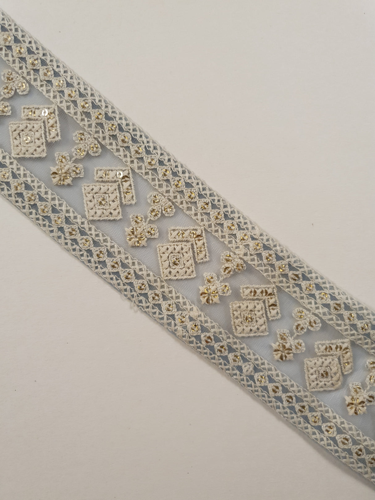 Embroidered Trim - 1 Meter - (ITR-1285)