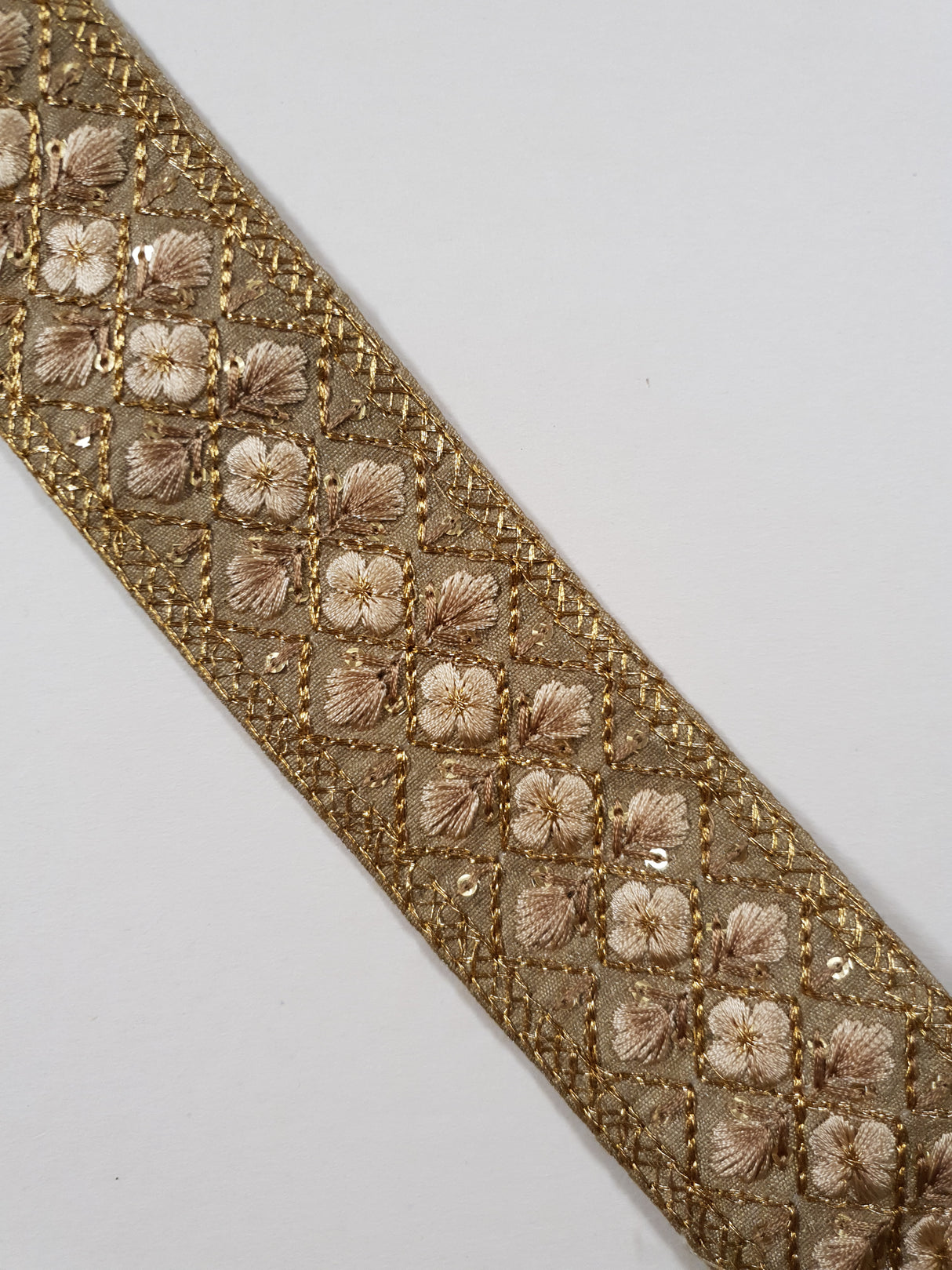 Embroidered Trim - 1 Meter - (ITR-1292)