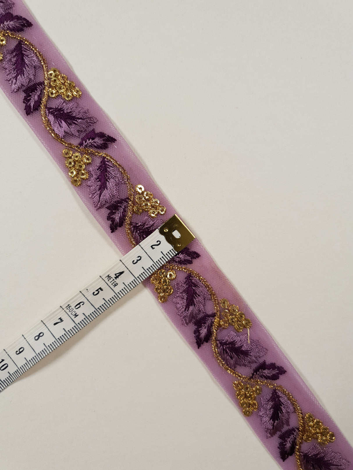 Embroidered Trim - 1 Meter - (ITR-1309)