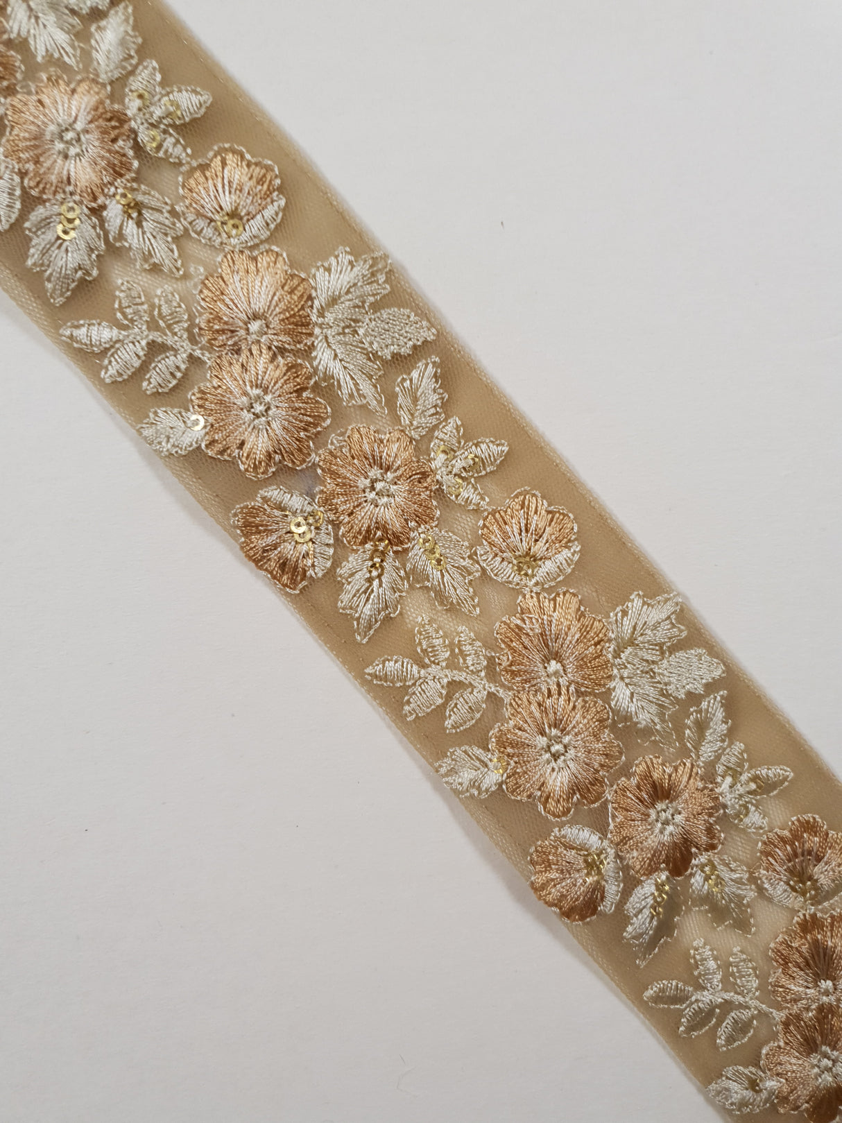 Embroidered Trim - 1 Meter - (ITR-1319)