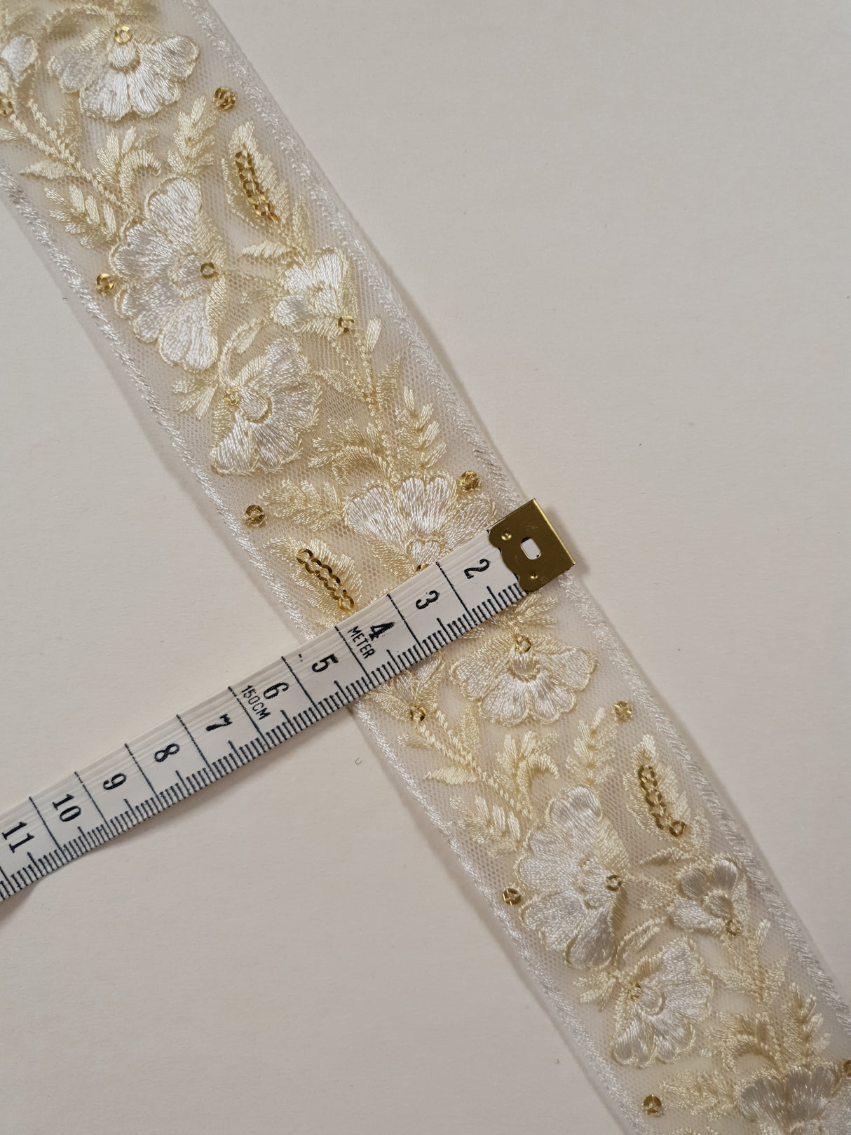 Embroidered Trim - 1 Meter - (ITR-1338)