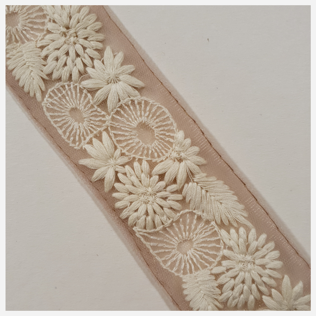 Embroidered Trim - 1 Meter - (ITR-1343)