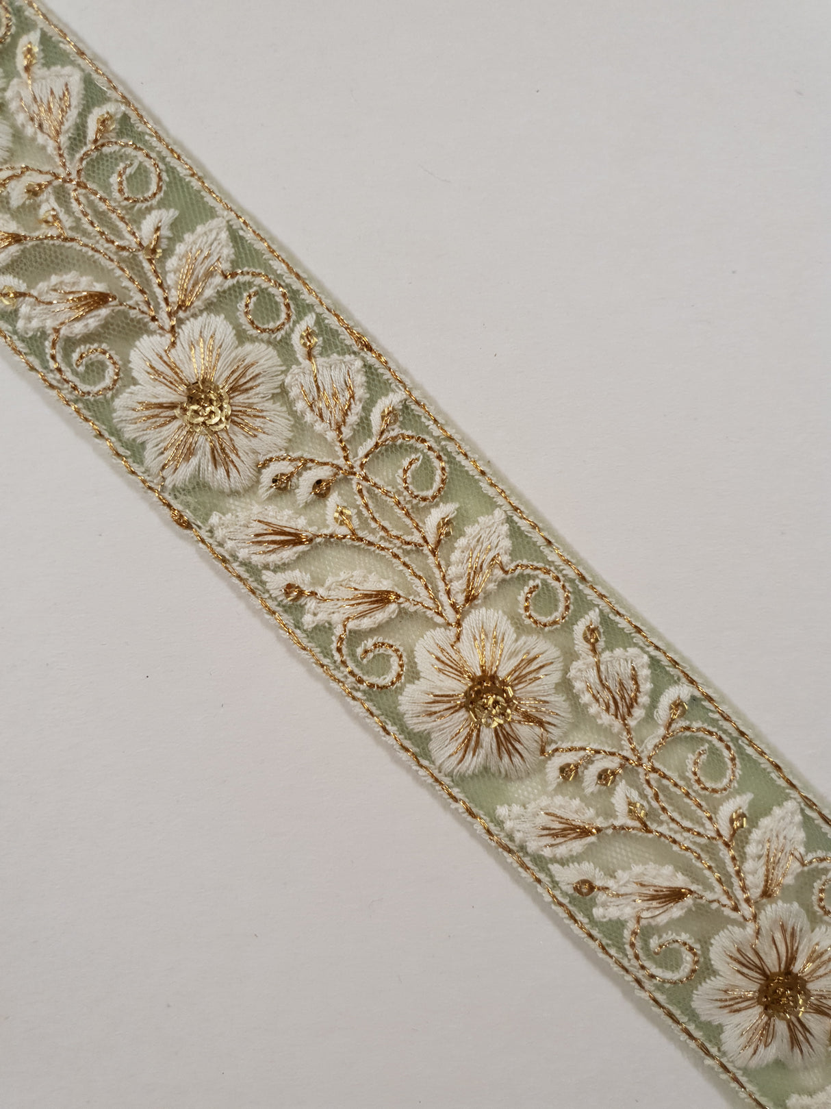 Embroidered Trim - 1 Meter - (ITR-1344)
