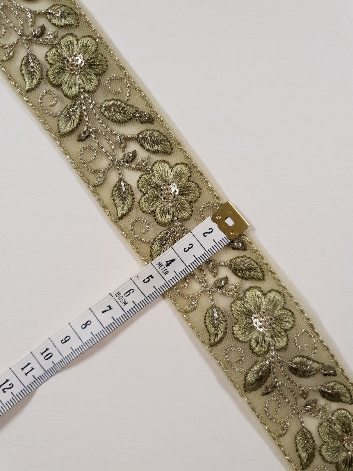 Embroidered Trim - 1 Meter - (ITR-1348)
