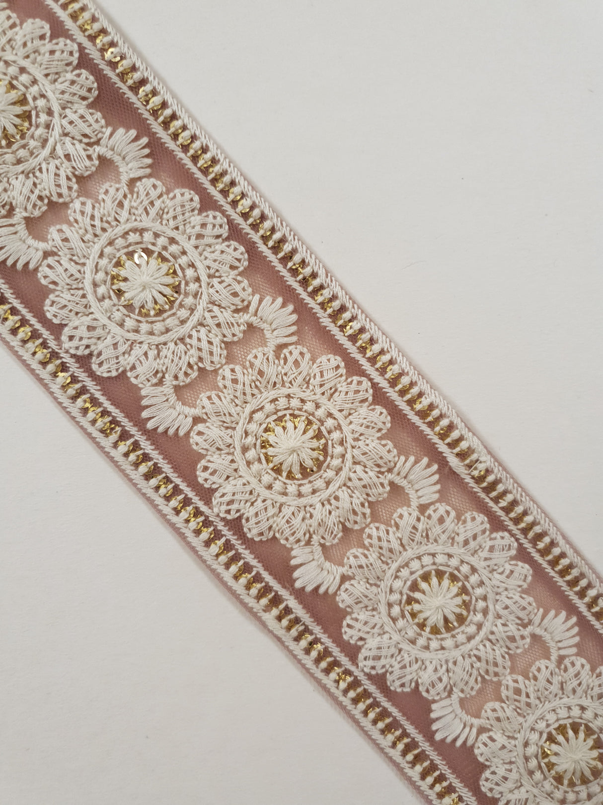 Embroidered Trim - 1 Meter - (ITR-1356)
